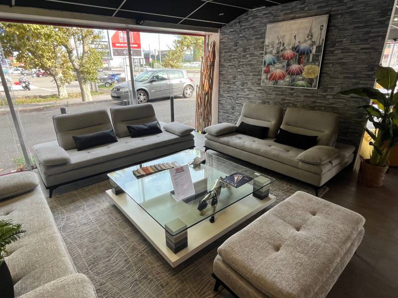 Canapés 3 places et deux places sur mesure revêtement cuir ou tissus MODELE ARTISTE 